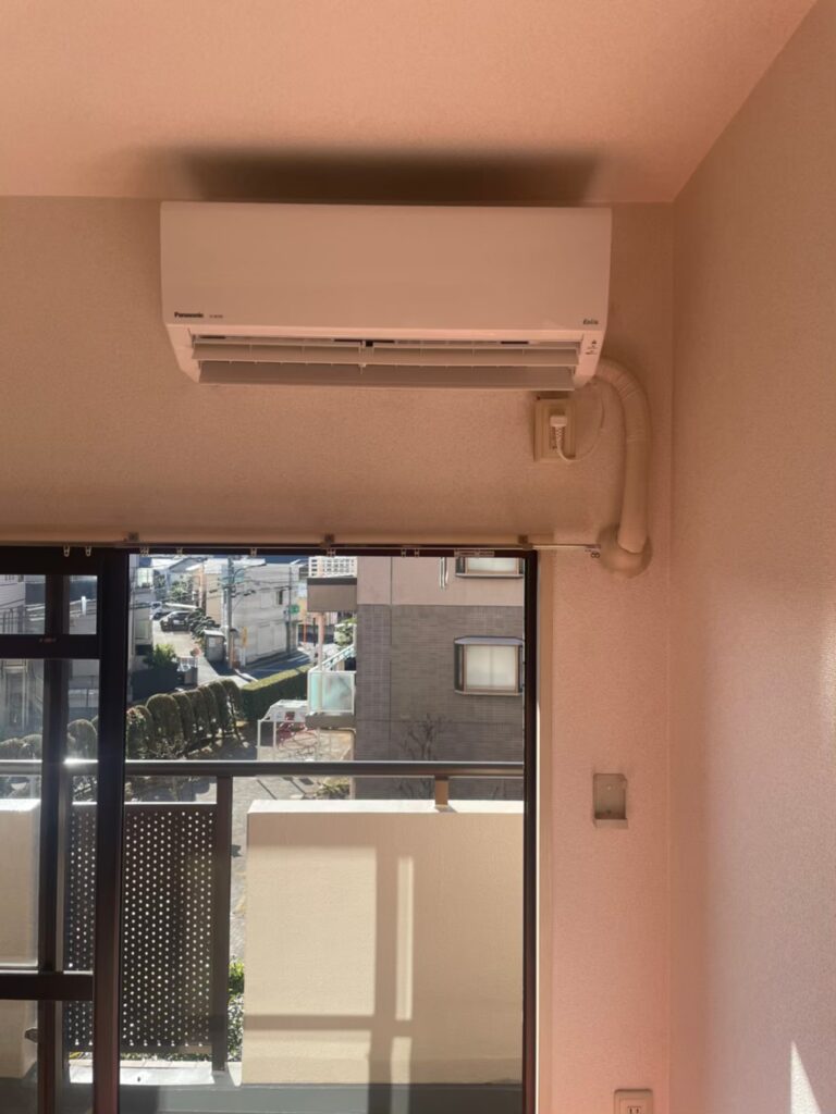 エアコン標準取り付け工事、千葉県松戸市。